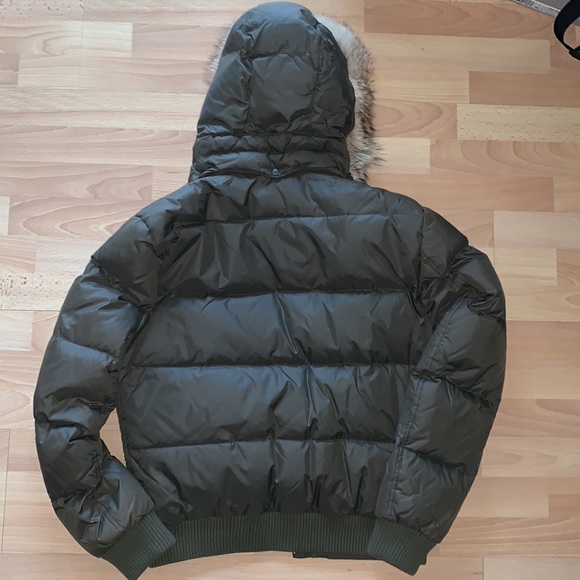 D&G Dolce and Gabbana Puffer - Picture 7 of 8